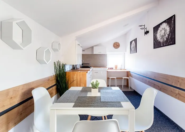 To-tu 스클라르스카포렘바