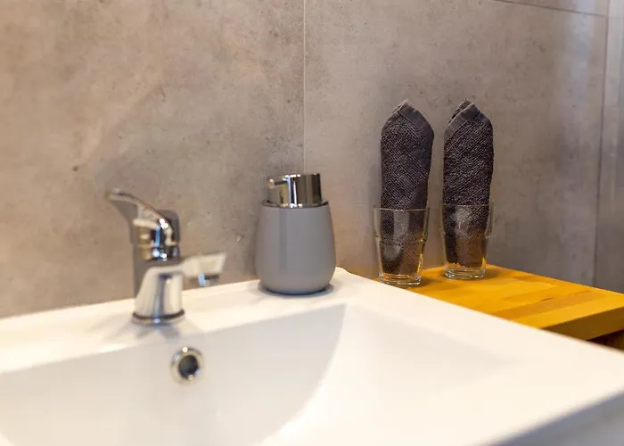 To-tu 홈스테이 *