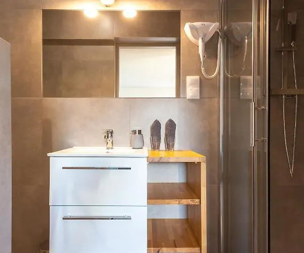 To-tu 홈스테이 *